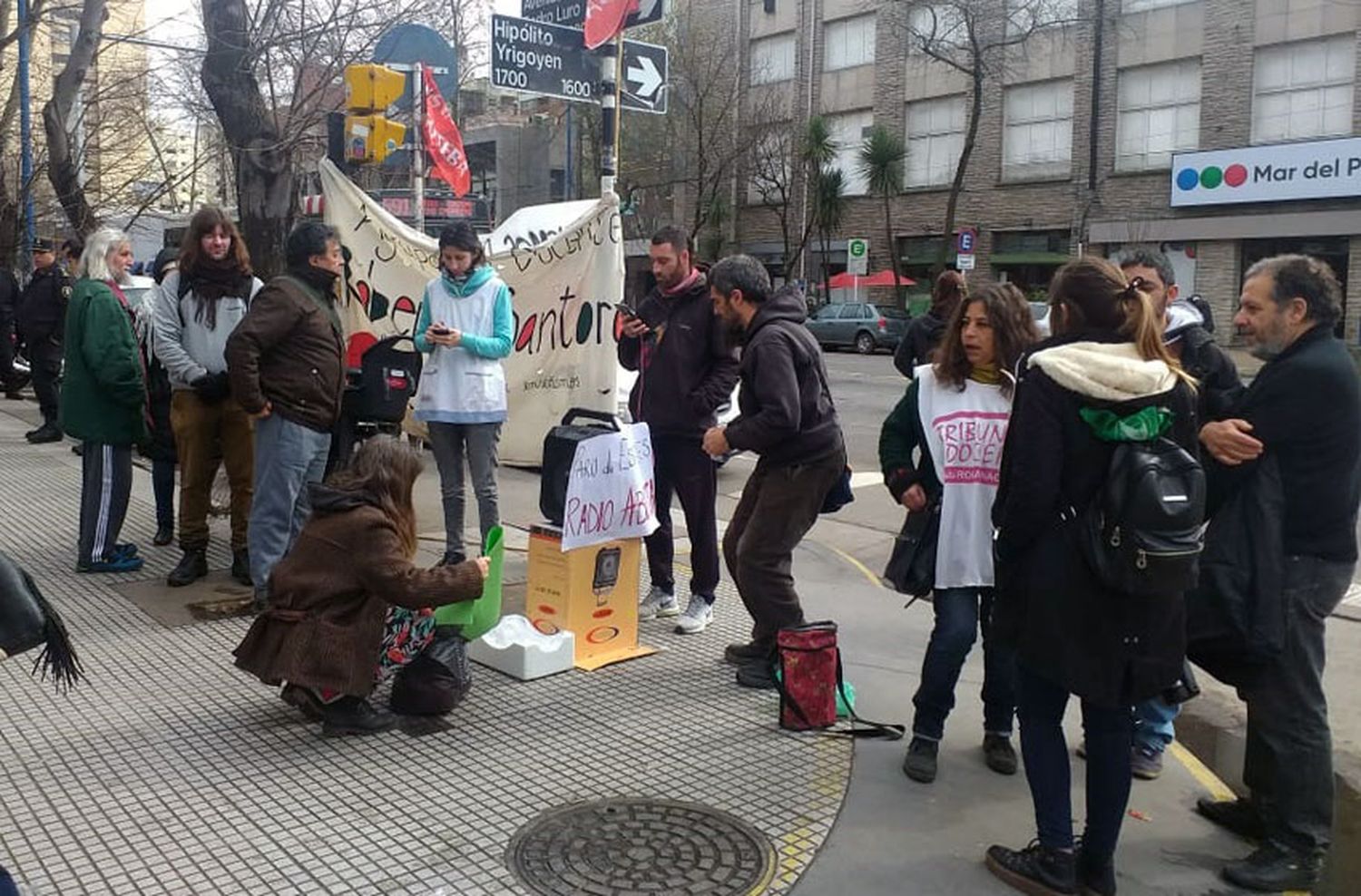 Docentes exigen que la cúpula sindical "se ponga a la altura de las circunstancias"