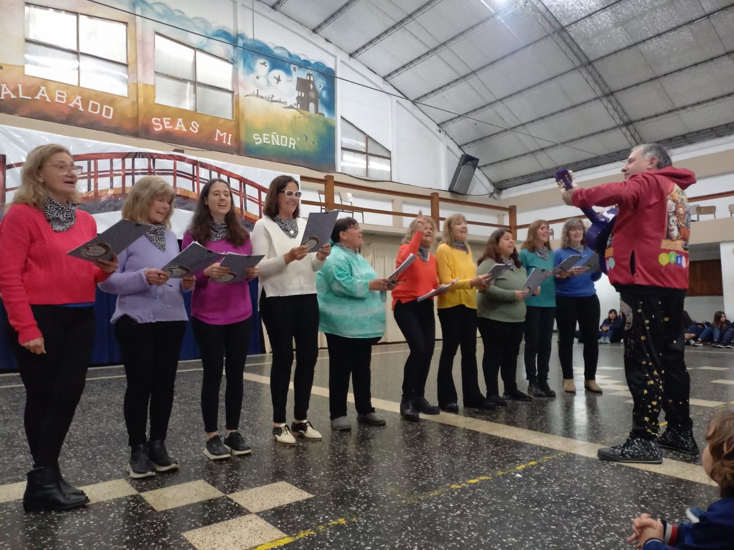 Voces Multicolor. Hizo su presentación Nº 14