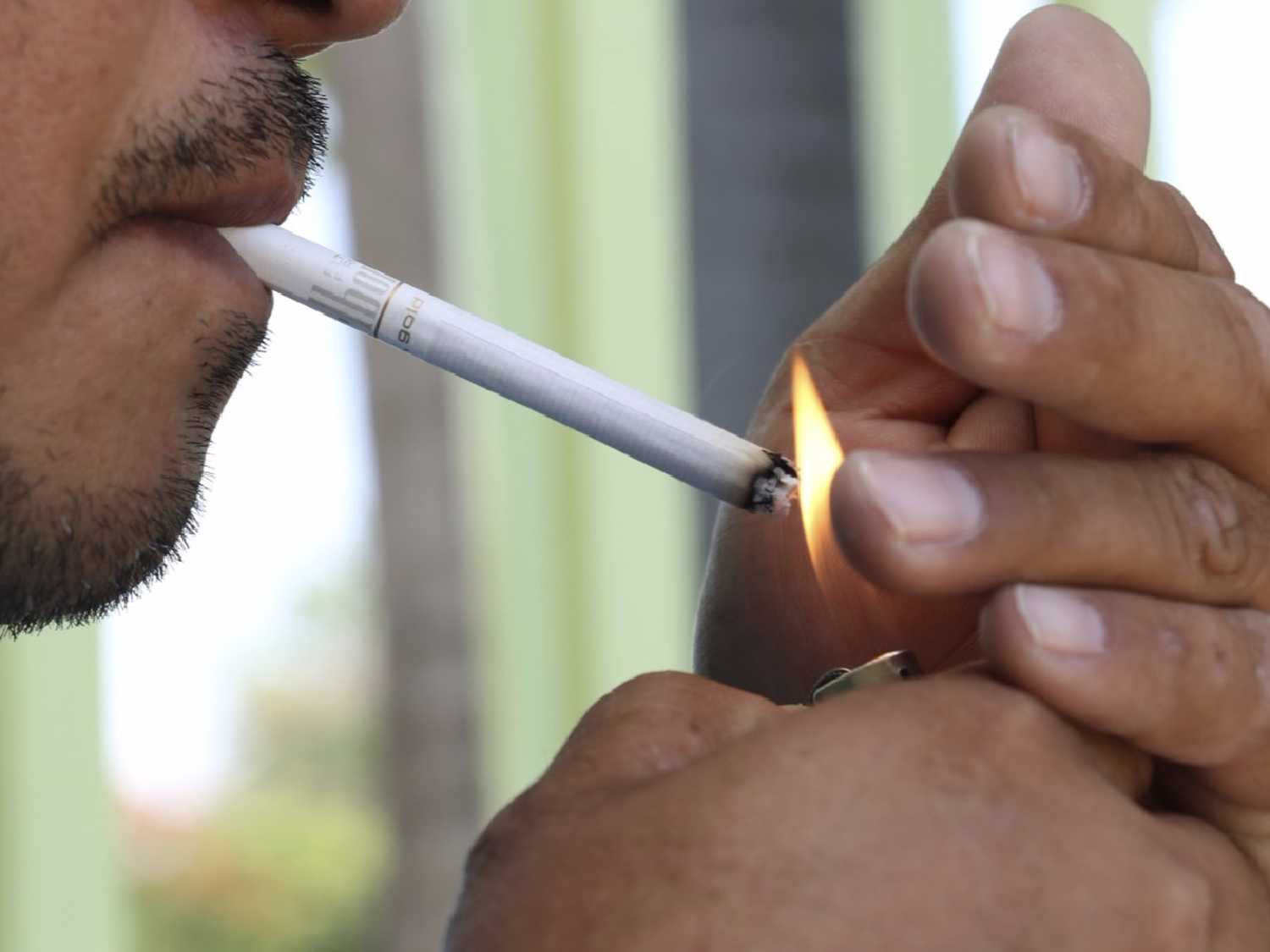 Fumar también daña la salud de los riñones