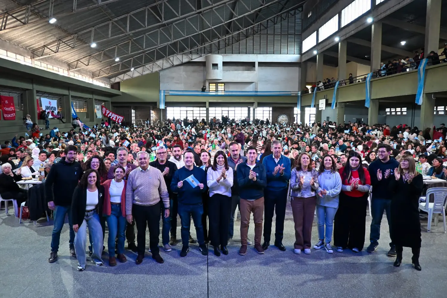 Unidas y protagonismo: multitudinario encuentro patrio del socialismo santafesino con la mirada puesta en el futuro