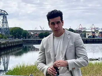 Mario Casas en su visita a Buenos Aires.