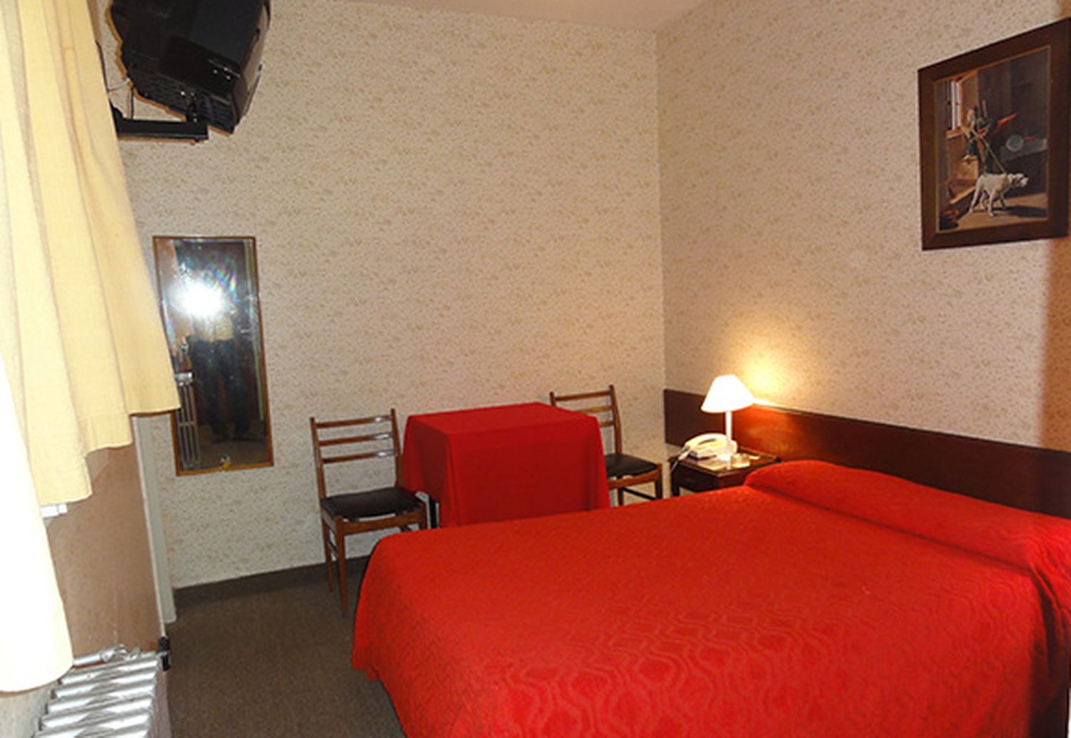 Habitación de hotel dos estrellas