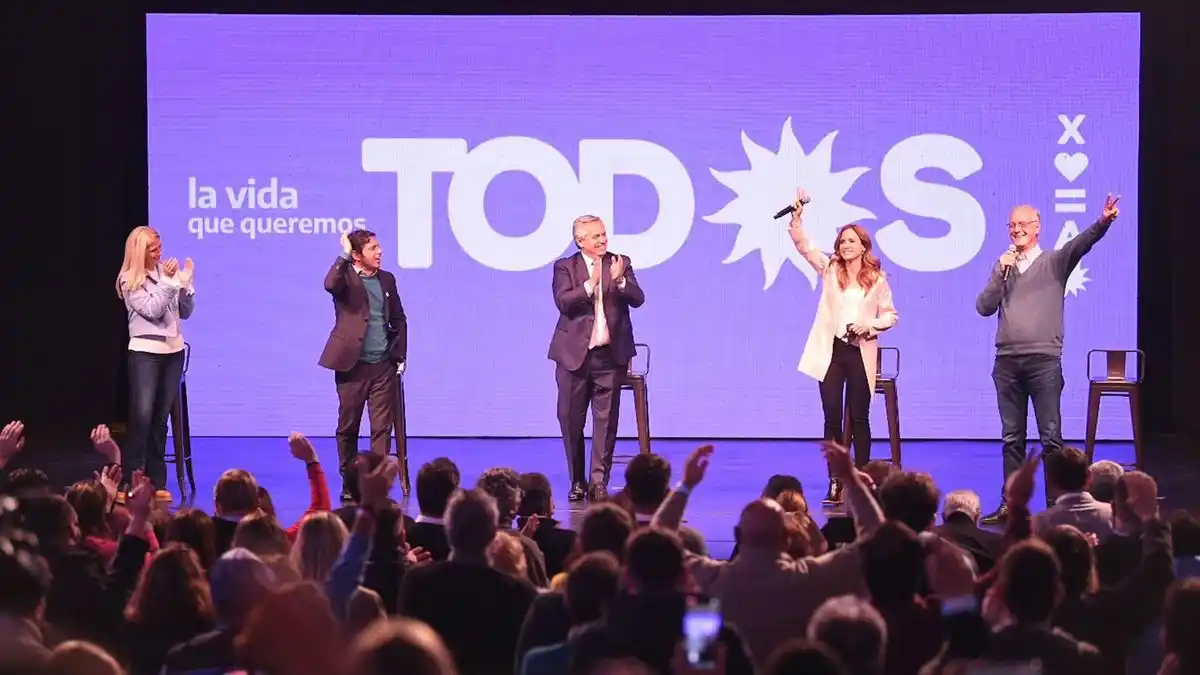 Elecciones 2021: Alberto Fernández encabeza acto de cierre de campaña del Frente de Todos en Merlo
