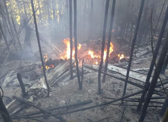 Accidente de helicóptero en Chile desata incendio forestal: Esto Sabemos