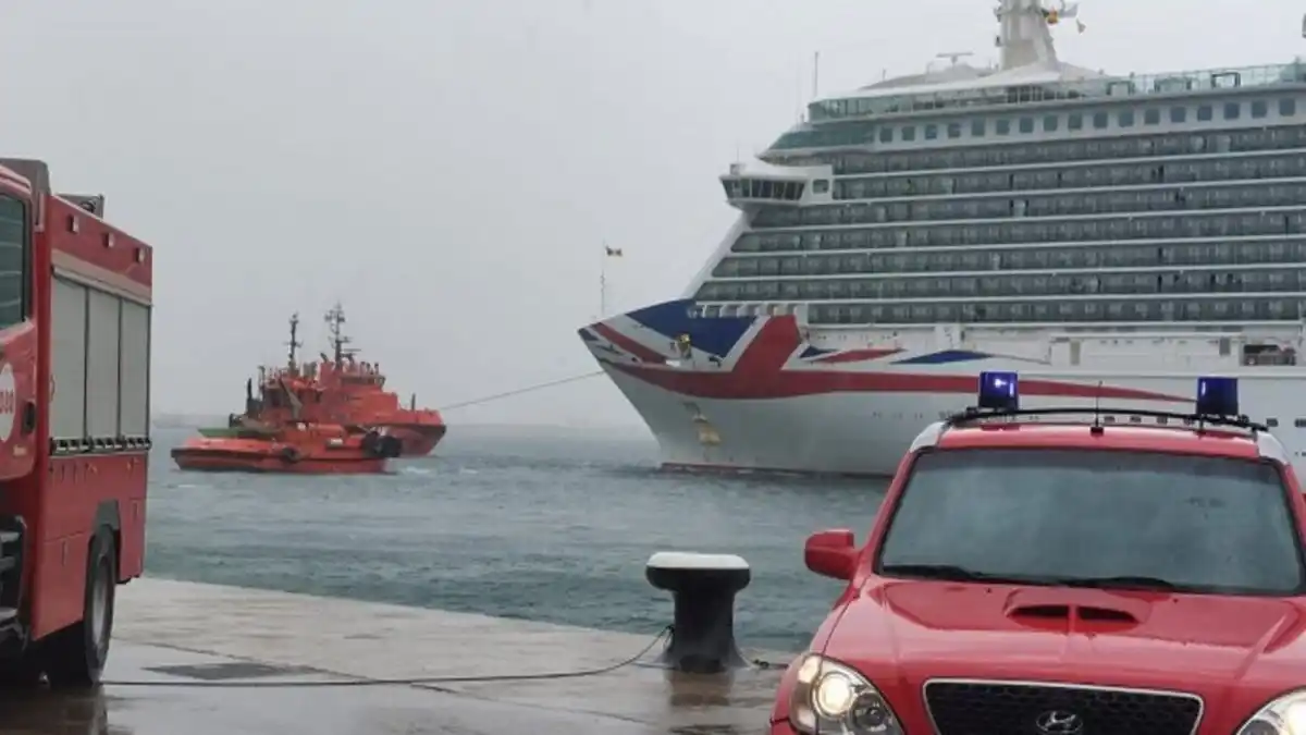 Fuertes tormentas y vientos huracanados azotan la isla de Mallorca (VIDEOS)