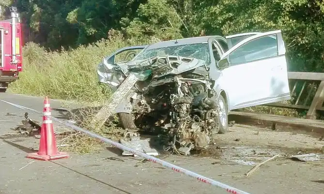 Falleció el joven que había chocado con su auto contra la baranda de un puente