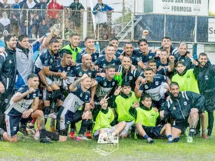 San Martín goleó a Atenas
y pasó a semifinales