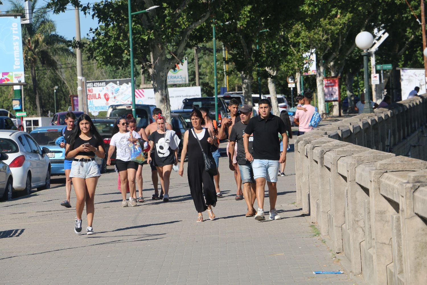 Comenzó el finde con sol y calor en la ciudad, pero hay amenazas de tormentas