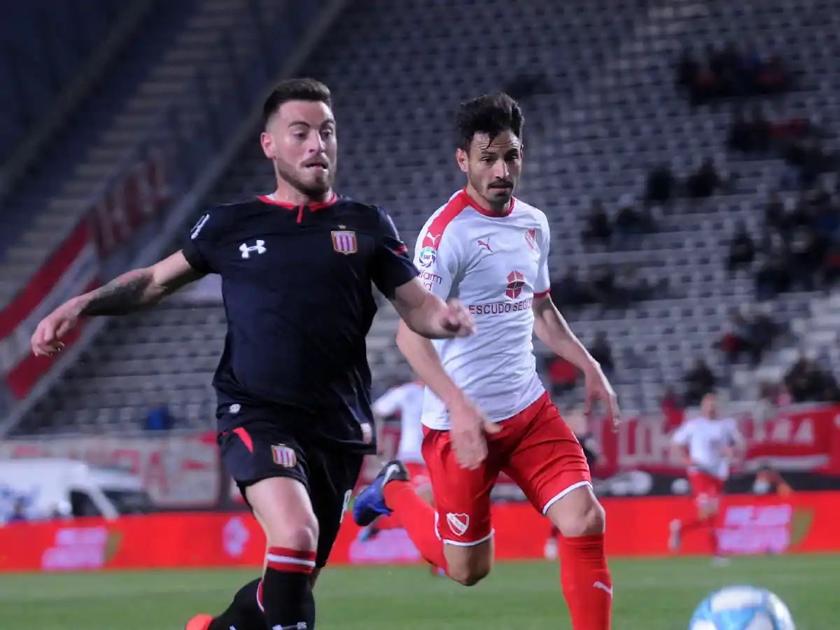 Estudiantes goleó a  Independiente