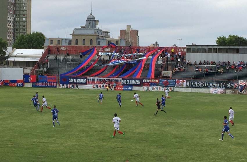 Otra derrota en Tablada para el Charrúa