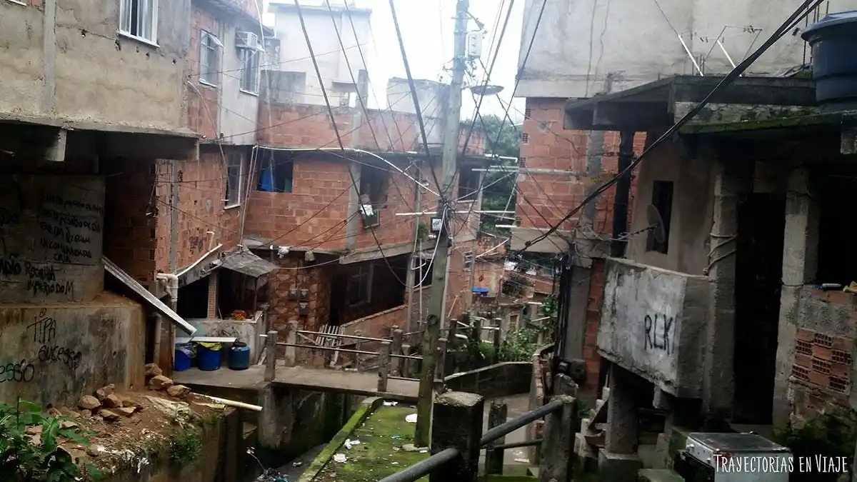 FAVELAS DE RÍO BAJO ASEDIO: la policía de Brasil trata de frenar la guerra entre traficantes y milicias