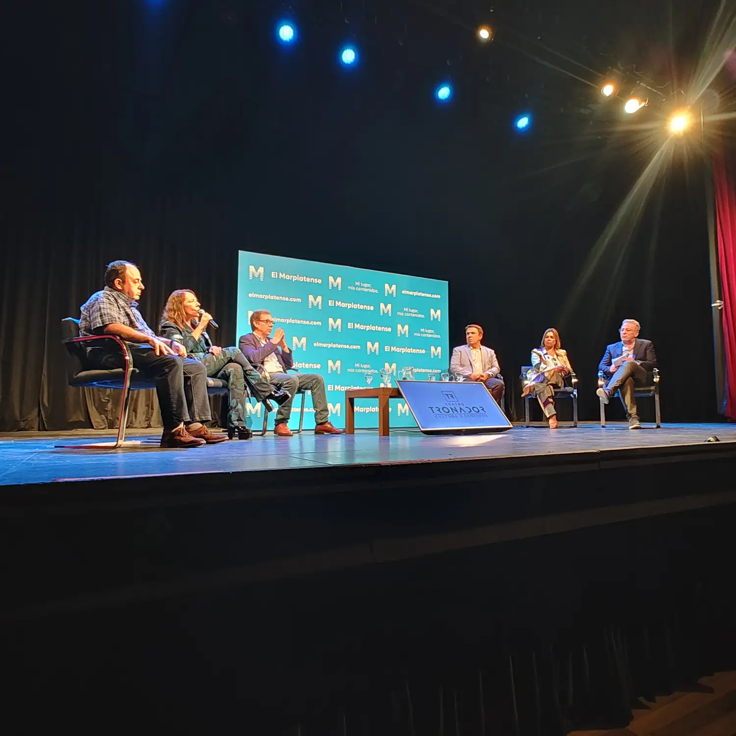Laura Di Marco en "Diálogo Abierto", organizado por El Marplatense.