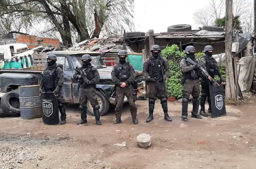 Ocho detenidos en amplio operativo de Policía y el Municipio por robo de materiales