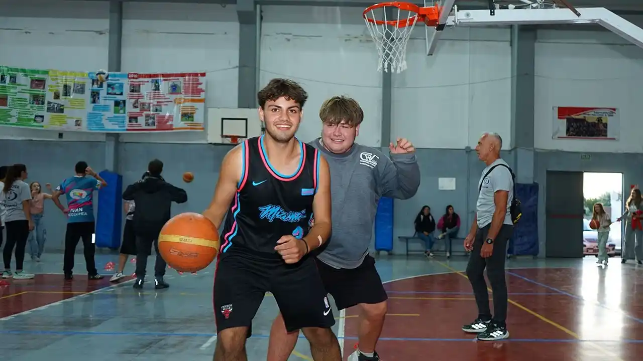 El básquetbol es una de las disciplinas en la grilla de las Escuelas Deportivas Municipales