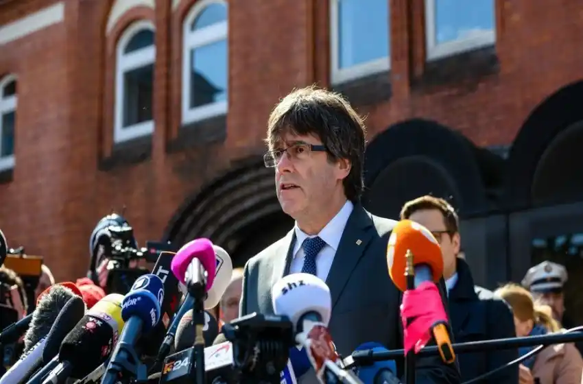 Puigdemont reconoce que podría estar "décadas en la cárcel"
