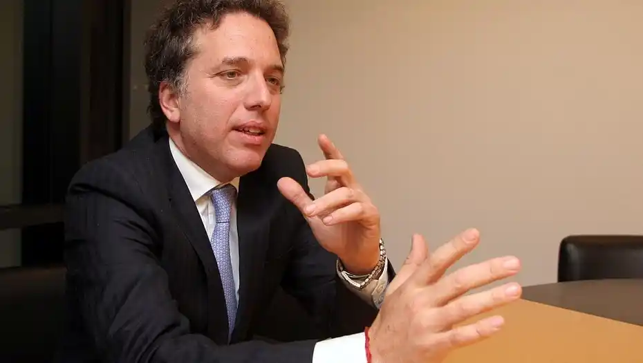 Dujovne elevará a Macri el proyecto de reforma fiscal