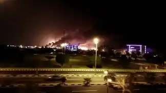 La coalición internacional apunta contra Irán por el ataque a la refinería
