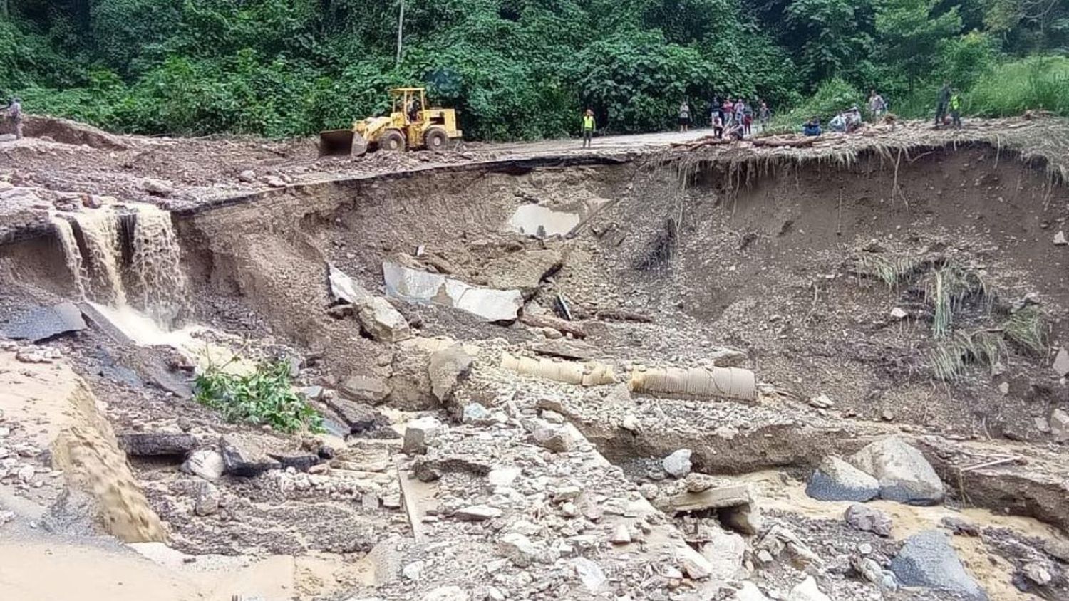 LLUVIAS NO DAN TREGUA EN MÉRIDA: 1.360 viviendas afectadas, vialidad destruida y zonas sin electricidad