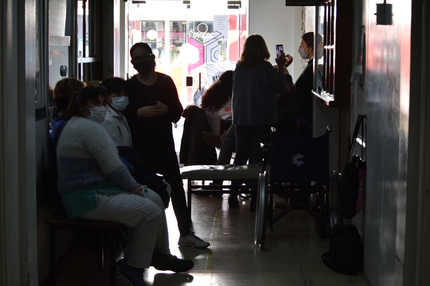 Por un presunto embargo, trabajadores de la clínica San Pedro no pudieron cobrar sus sueldos atrasados