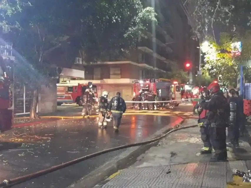 El incendio fue contenido por el rápido accionar de los Bomberos de la Ciudad