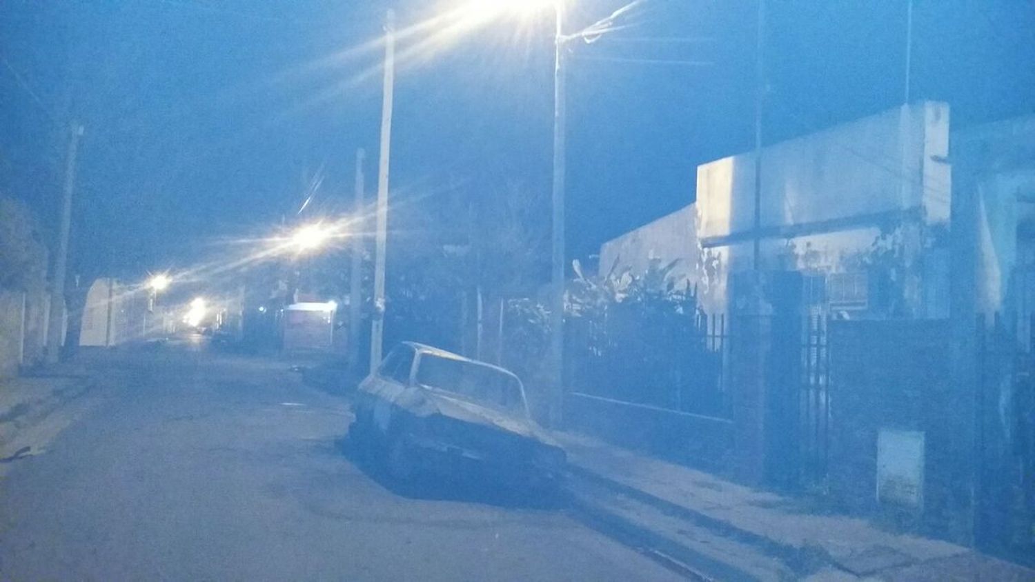 Nuevo auto quemado en la ciudad