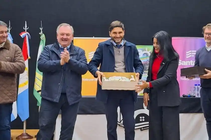 Maximiliano Pullaro y Felipe Michlig en San Guillermo.