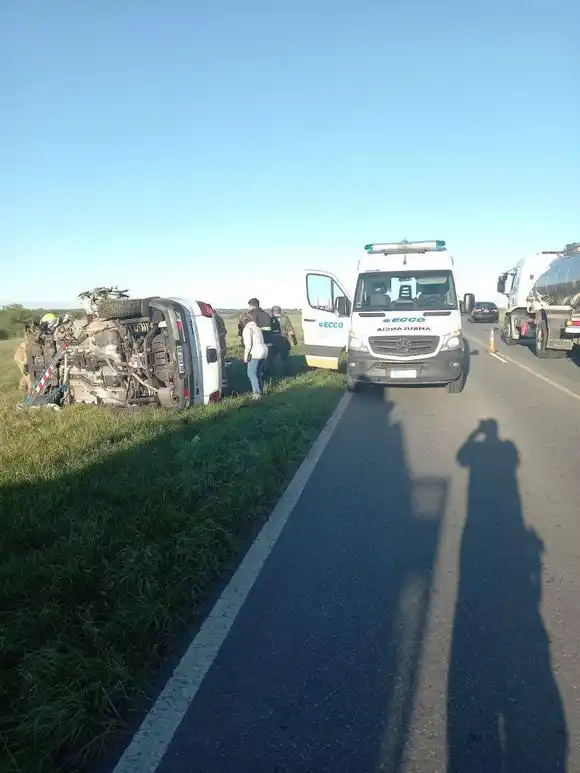 Impactante choque en el Puente Victoria-Rosario