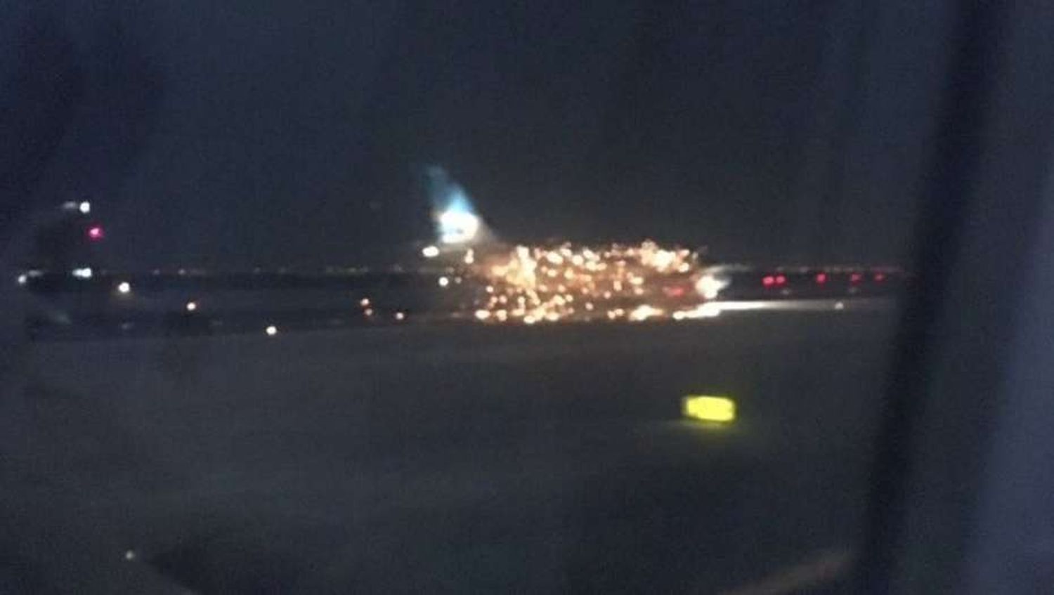 Un avión de Aerolíneas Argentinas sufrió una explosión en Nueva York