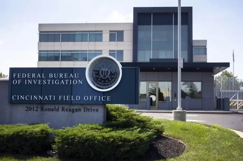 Mataron a un hombre que entró armado a una oficina del FBI