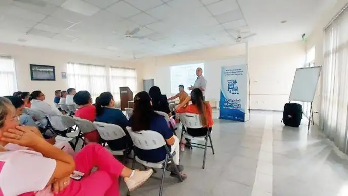 Hospital Distrital 8: Jornada de Calidad
y Seguridad de la atención del paciente