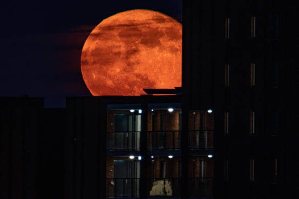 SUPERLUNA DE FRESA en la noche de este 24 al 25 de junio