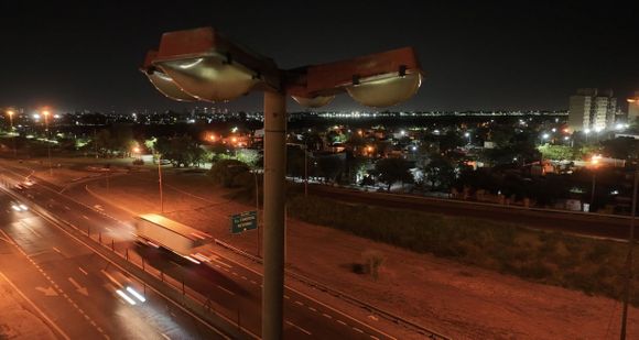 Atropellaron a una pareja que intentó cruzar a pie por Circunvalación