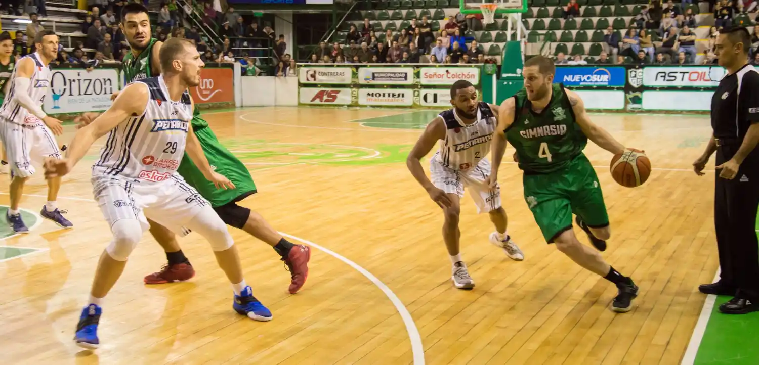 Peñarol lo ganó en la última jugada del partido