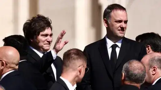 Milei encabezará el acto del Día de la Bandera en Rosario junto a Adorni, en señal de respaldo al jefe de Gabinete
