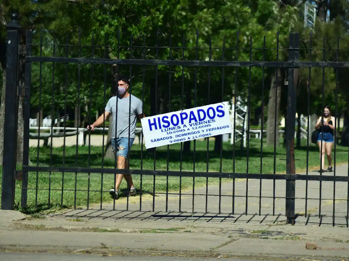 Nuevo protocolo covid para positivos y contactos estrechos: 5 o 7 días aislados, según el caso