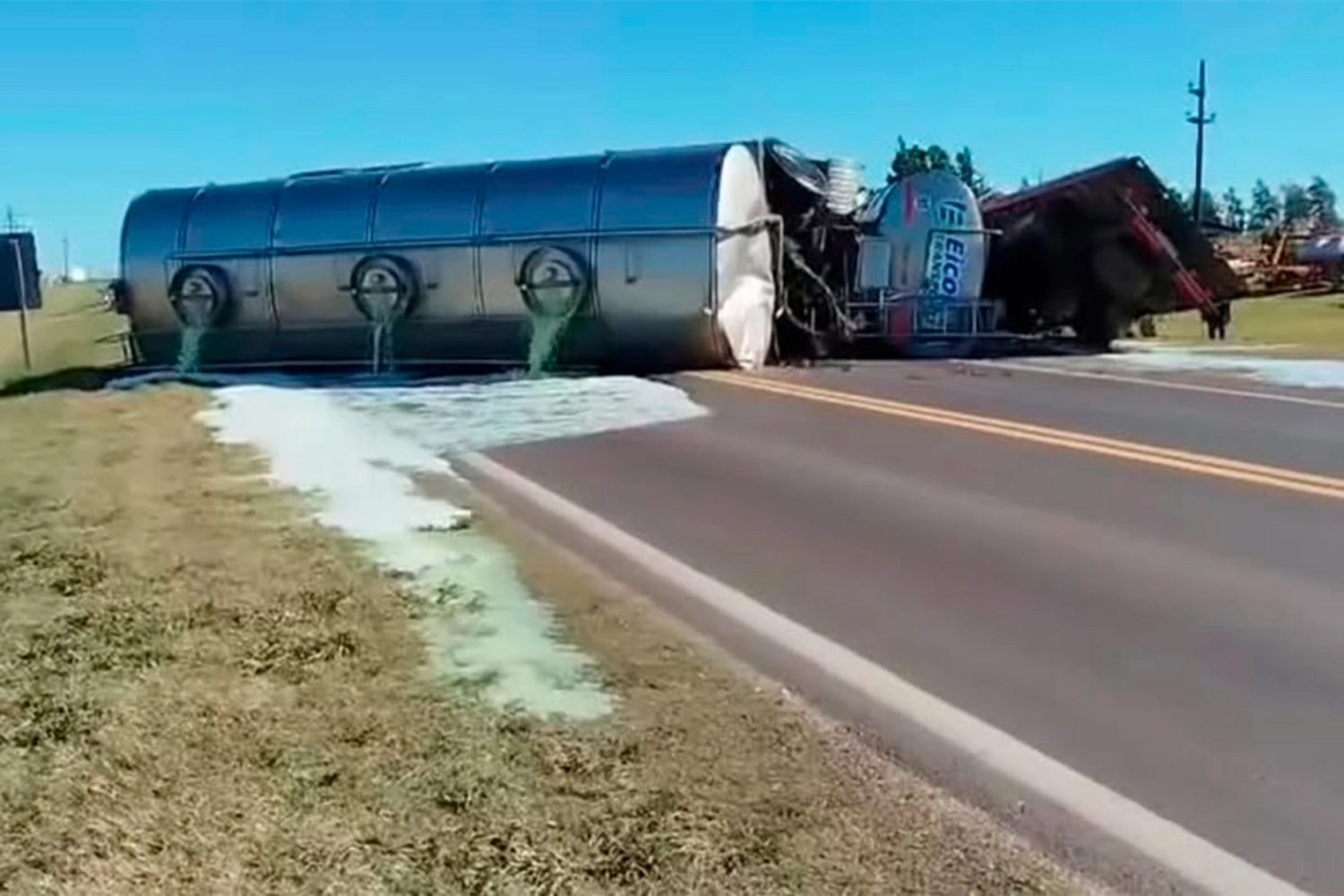 Fatal accidente en la Ruta Nacional 12: un camionero perdió la vida en un choque frontal en Nogoyá