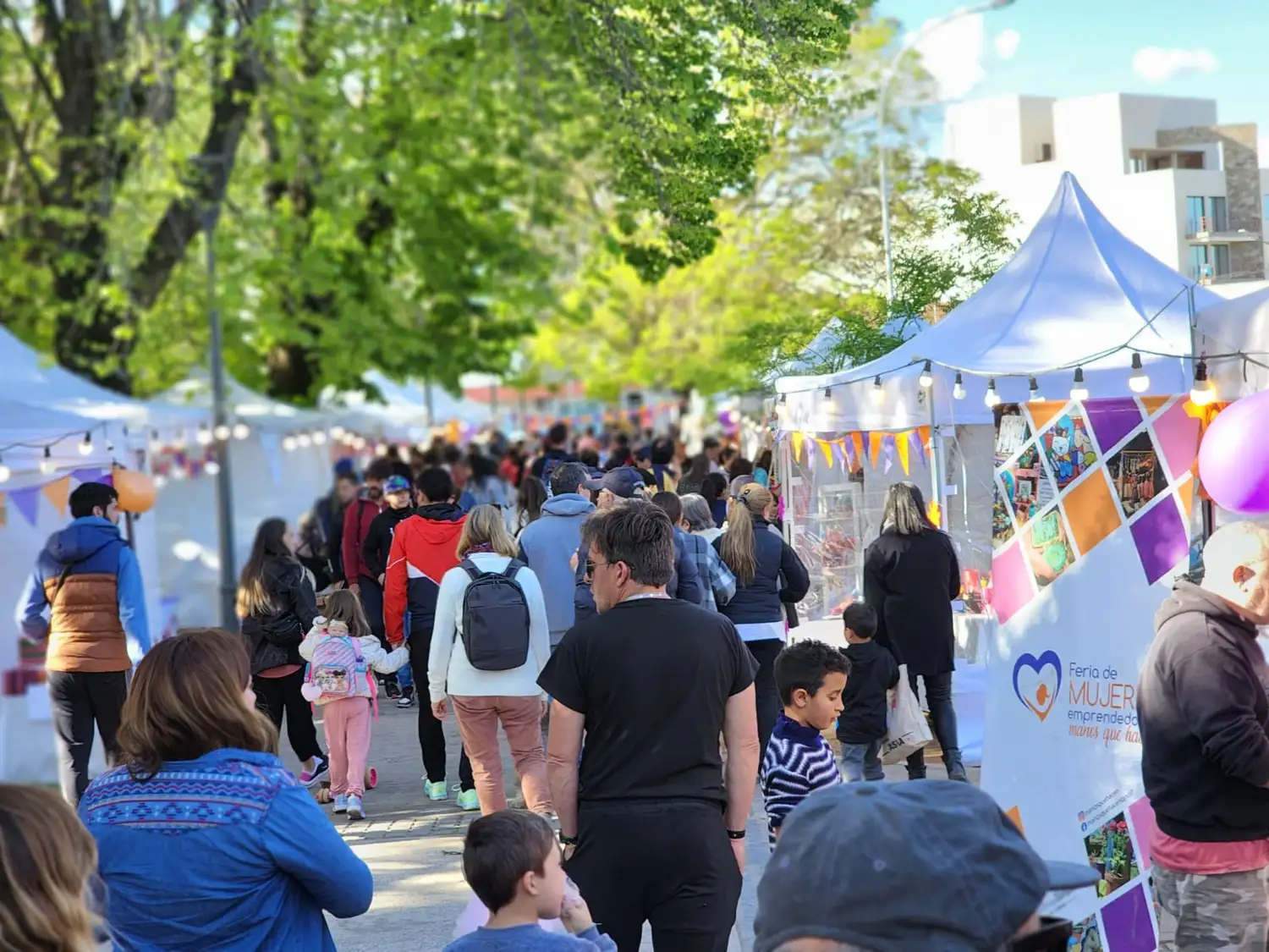 La comunidad podrá recorrer la Feria de la Comunidad Emprendedora de sábado a lunes.