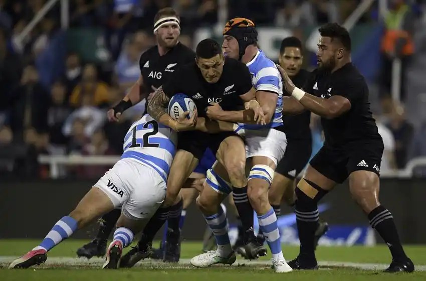 Los Pumas se las vieron negras