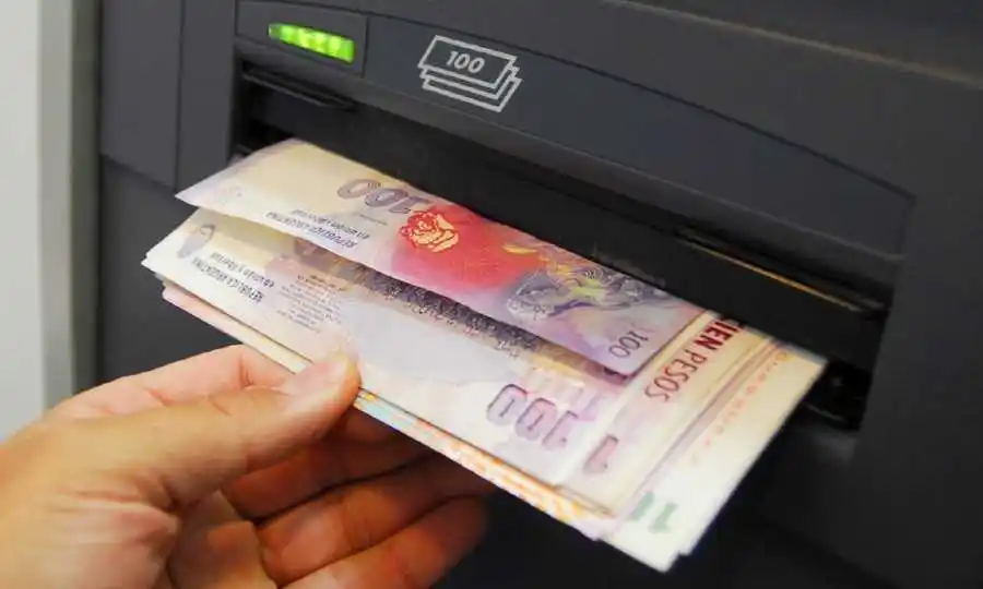 Comienza hoy el pago en simultáneo de los sueldos y aguinaldo a los estatales