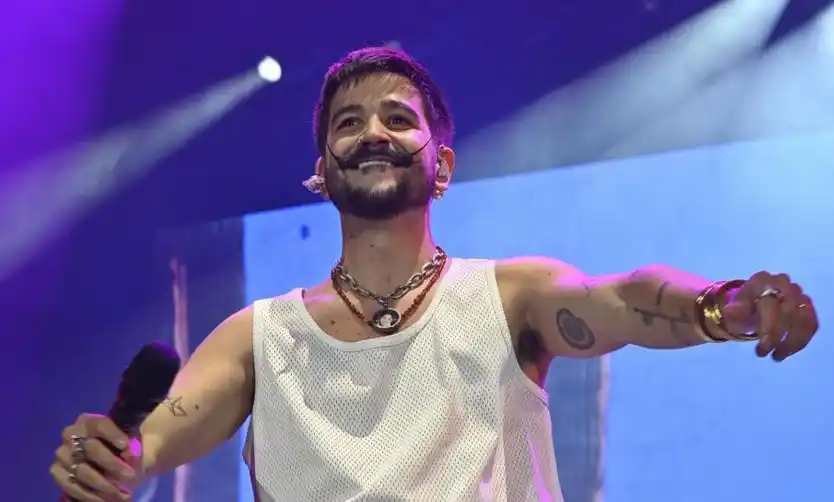 Camilo, actuará el lunes en el escenario principal del Microestadio. 