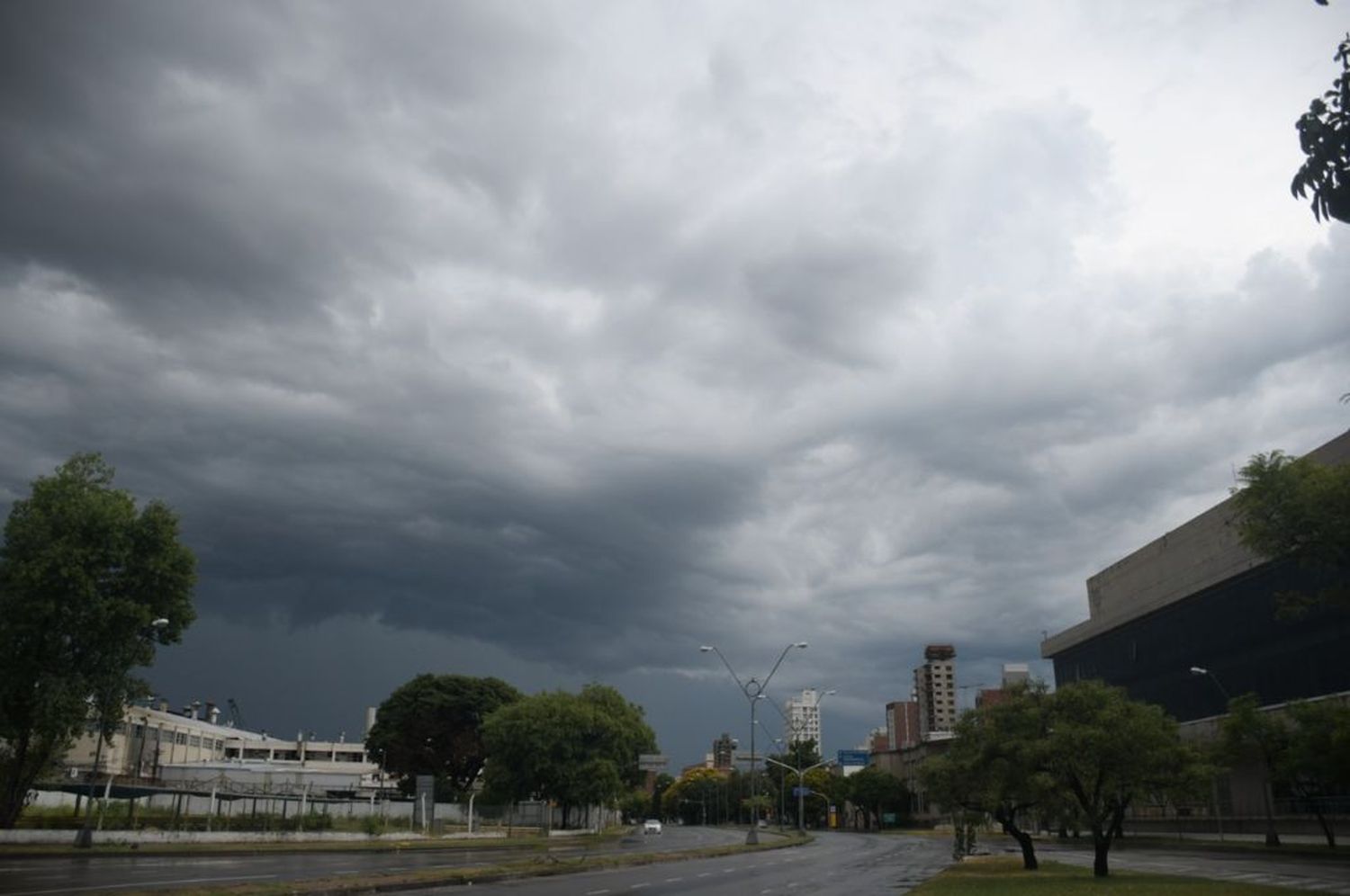 Lunes con alerta amarillo por tormentas en la ciudad de Santa Fe