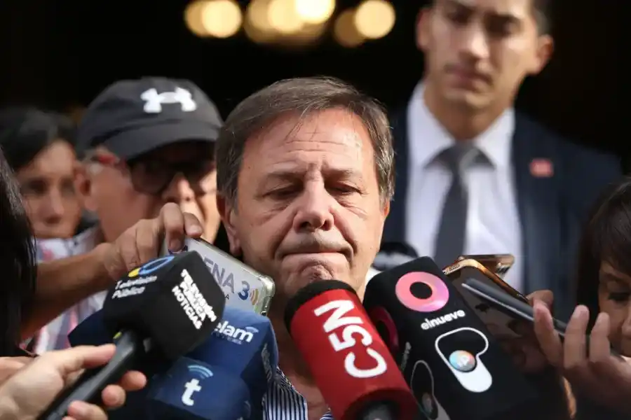 Zago anunció que se va de la bancada libertaria