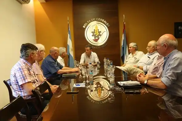 Directores de la Bolsa de Cereales de Entre Ríos se reunieron con Etchevehere