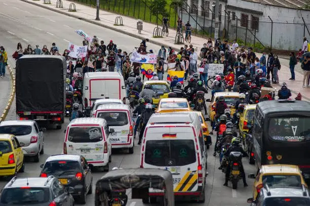 BLOQUEOS EN COLOMBIA «no se negocian y se deben levantar»: Iván Duque