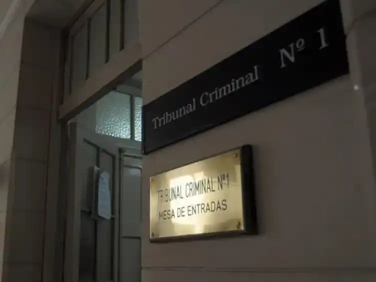 En distintos juicios abreviados en Tres Arroyos, los hombres condenados por abuso sexual recibieron penas de diez y nueve años de prisión.