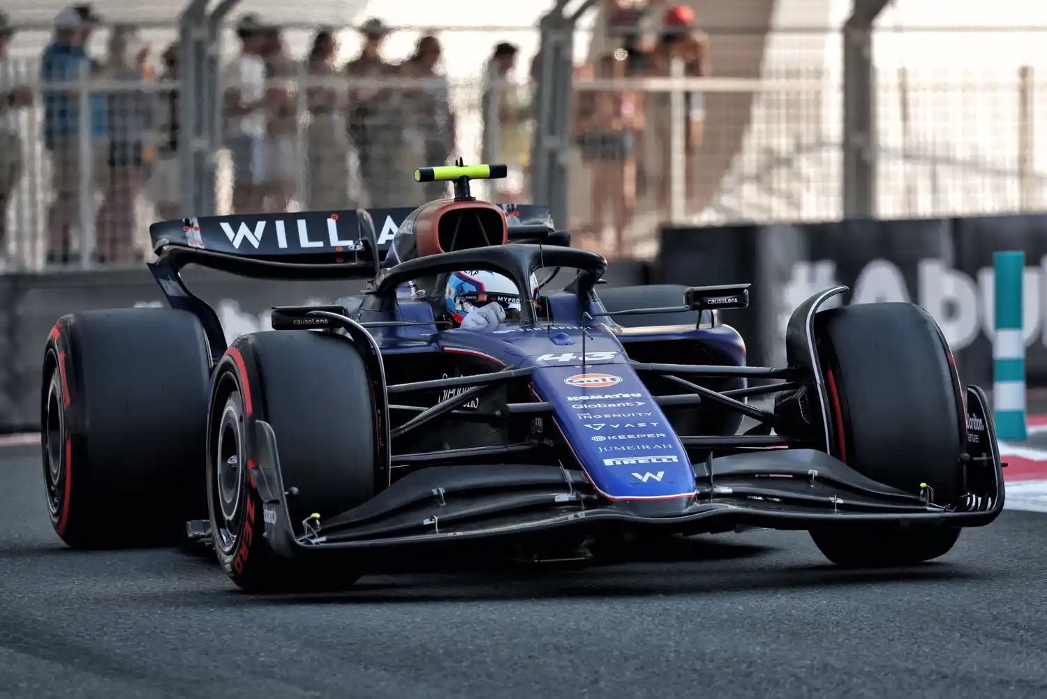 El Williams de Colapinto tuvo un buen rendimiento en la primera práctica.