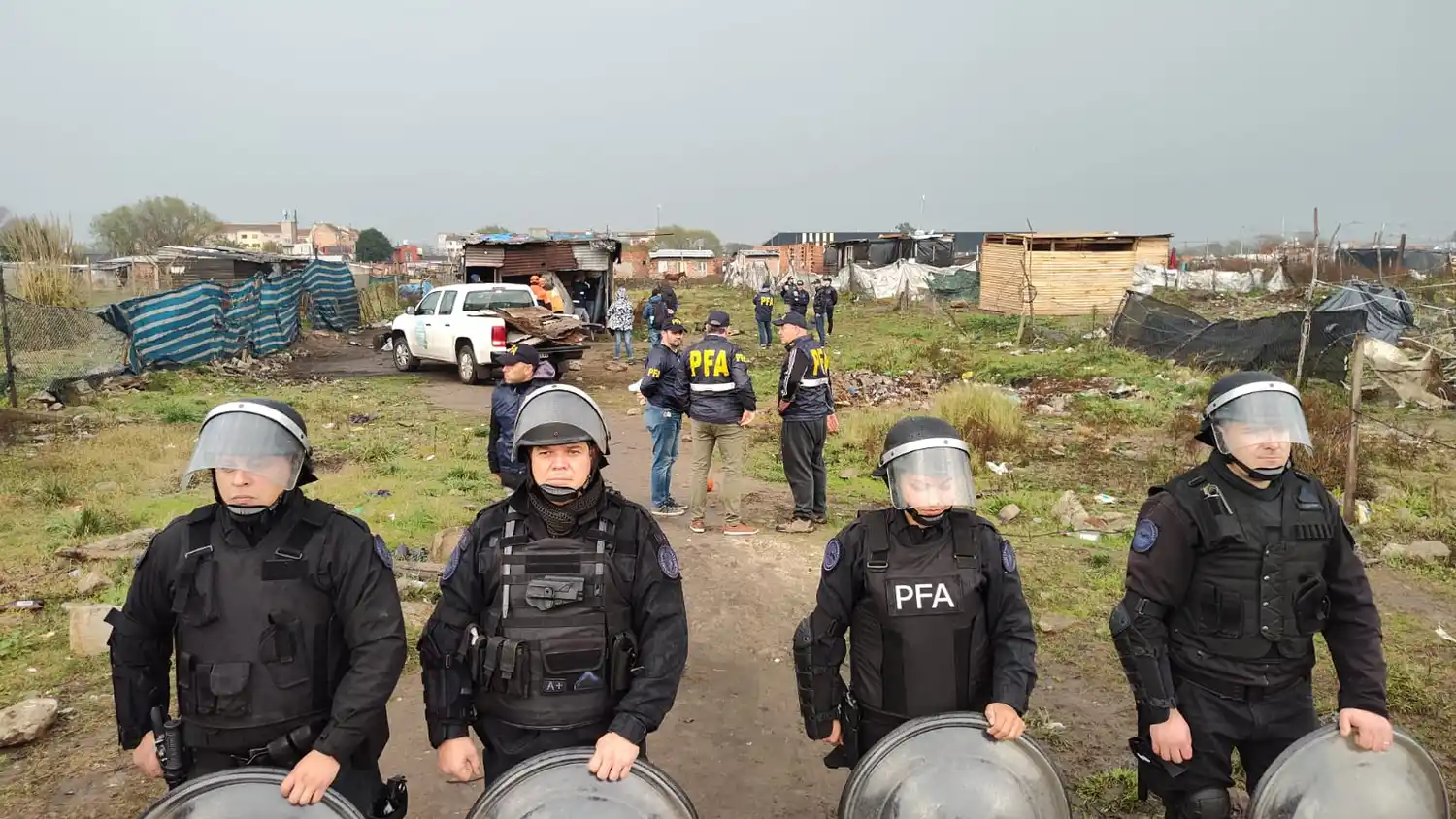 Operativo antidrogas en barrio Las Heras.