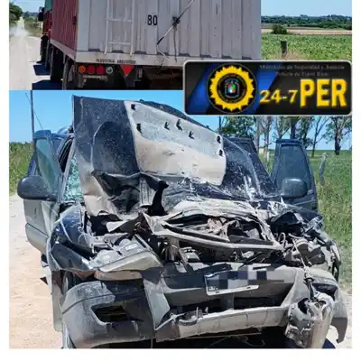 Un herido tras un choque entre una pick-up y un camión en un camino rural de Libertador San Martín