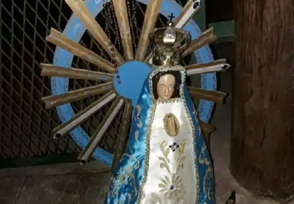 Su fama lo precedía y cuando lo vieron con una virgen lo detuvieron