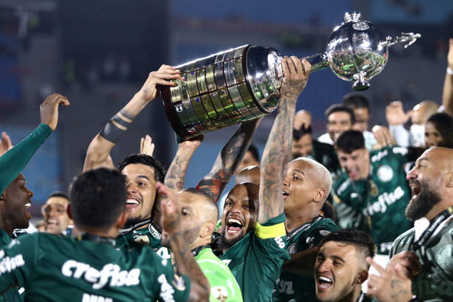 Palmeiras fue pura eficacia y se consagró bicampeón